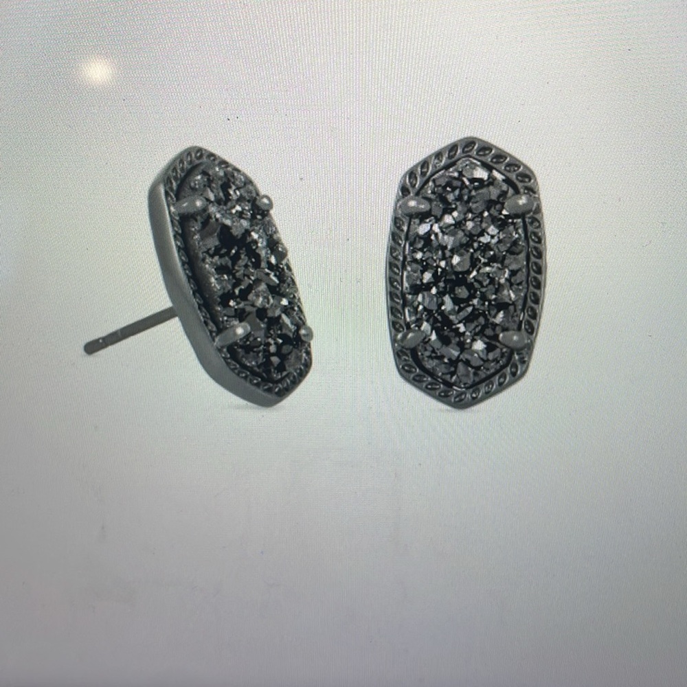 Kendra Scott stud earrings - new!
